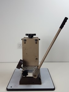 Thumbnail image of Specac Model 15.011 Manual Hydraulic Press - FTIR + XRF Pellet Press Lab