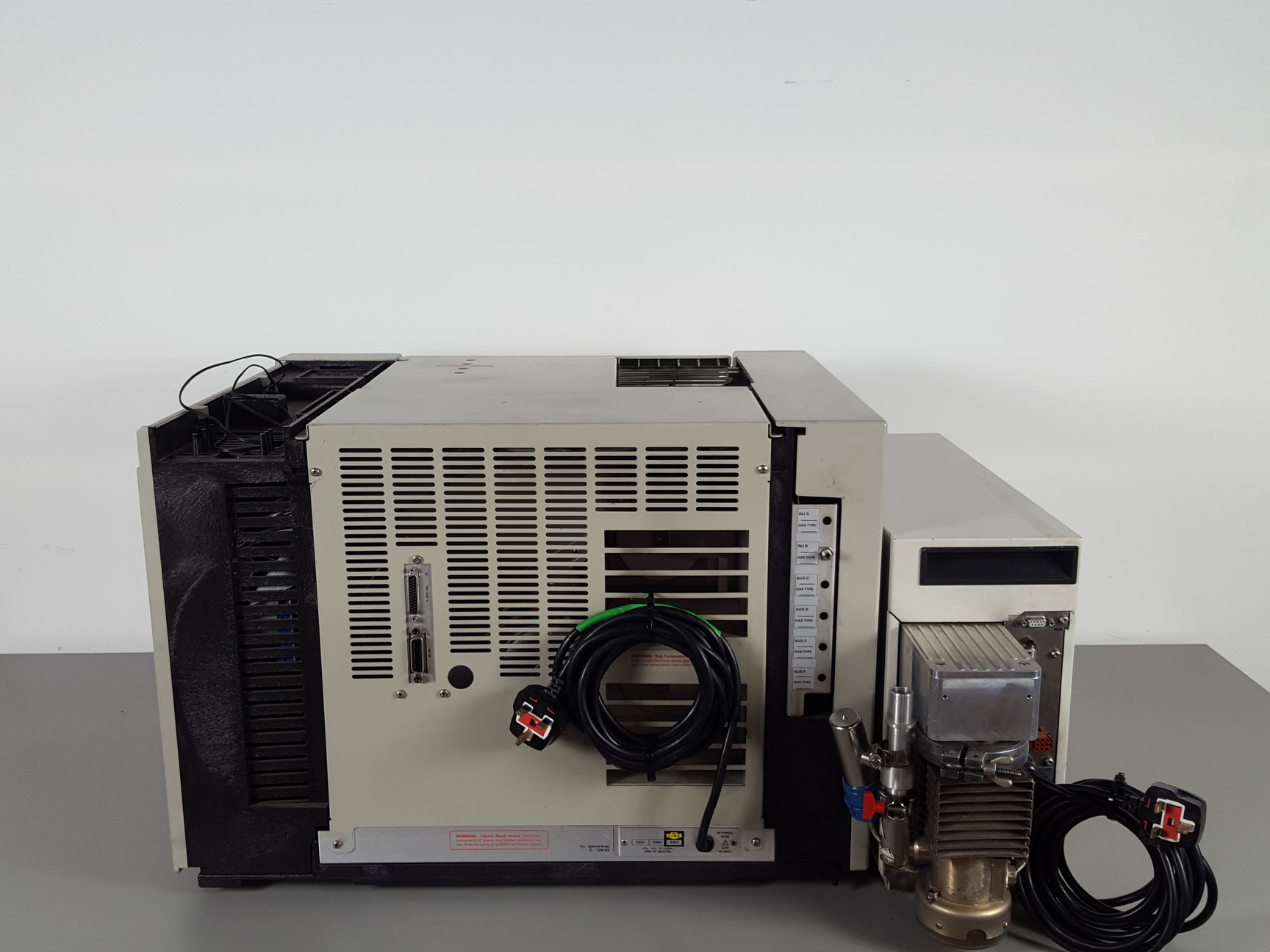 Image of HP 5890 5890A Series II 2 GC Gas Chromatograph System + 5972 MSD & Chemstation