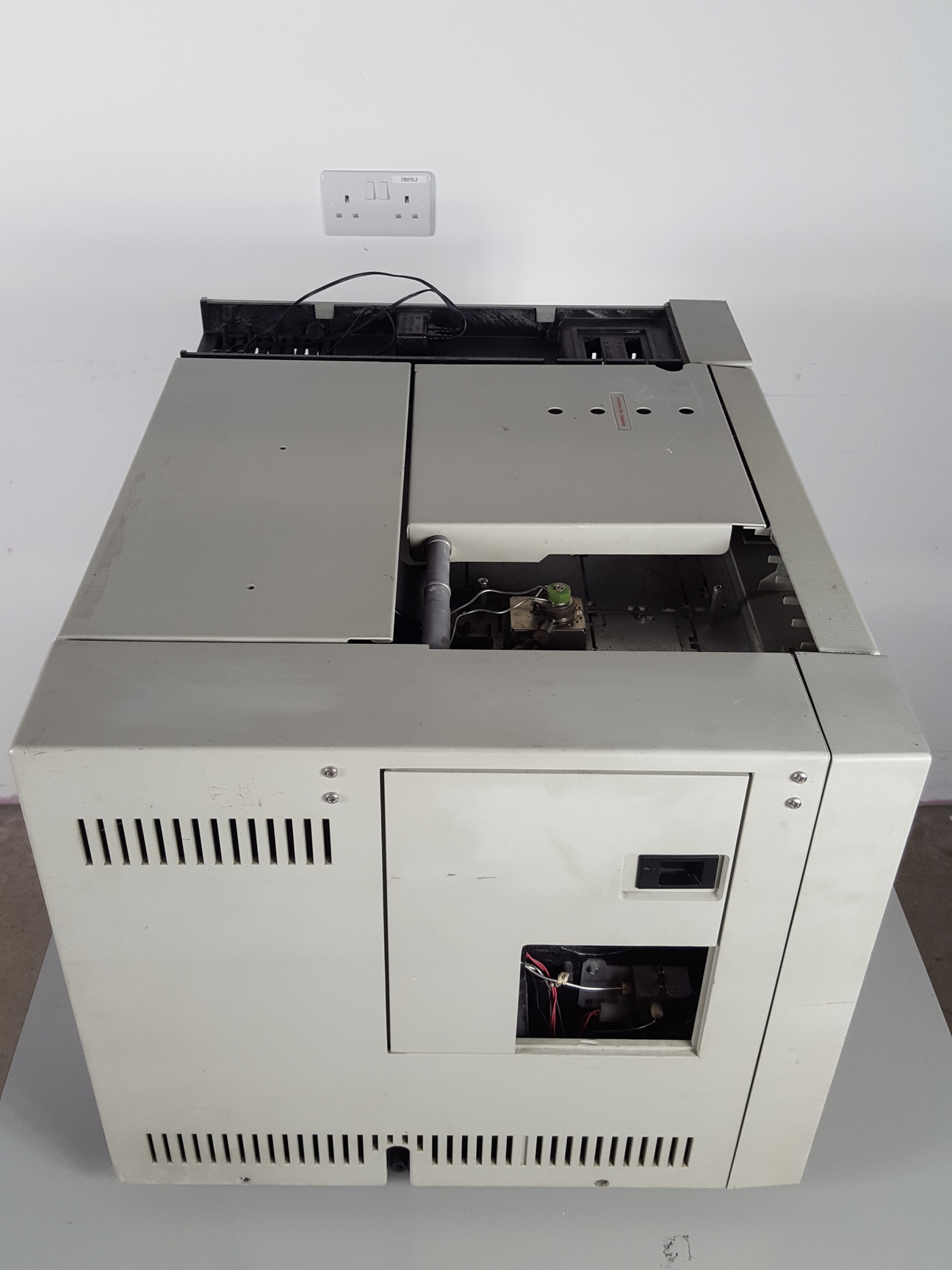 Image of HP 5890 5890A Series II 2 GC Gas Chromatograph System + 5972 MSD & Chemstation