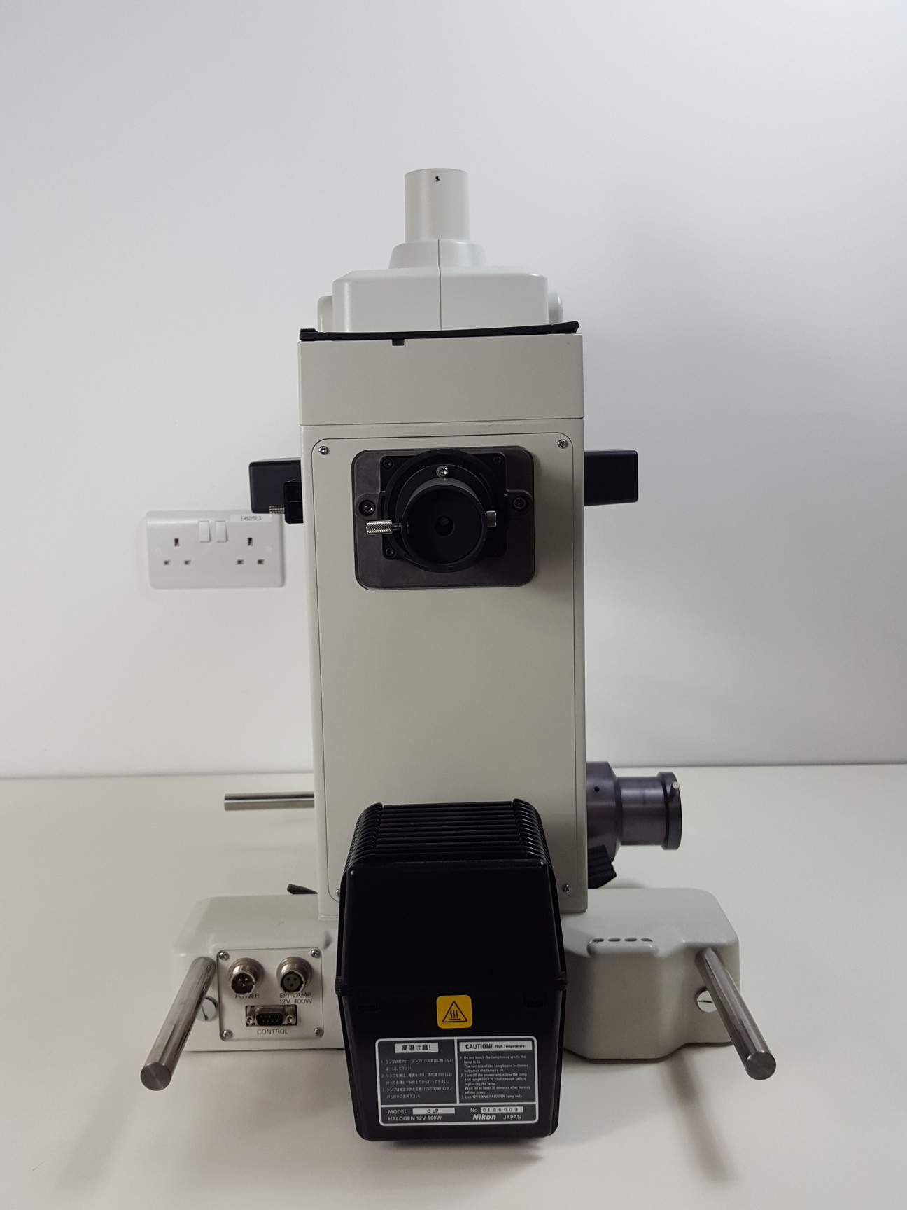Image of Nikon Eclipse E800 Fluorescence Microscope with C-LP Halogen Lamp House Lab