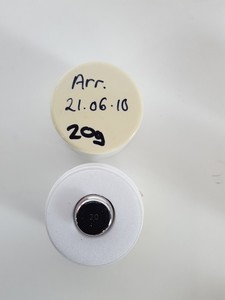 Thumbnail image of Set of 4 Mettler Toledo Calibration Weights - 10mg 100mg 1g 20g Lab