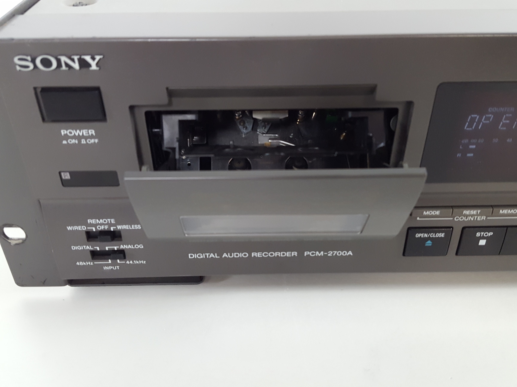 Image of Sony Digital Audio DAT Recorder Model PCM-2700A
