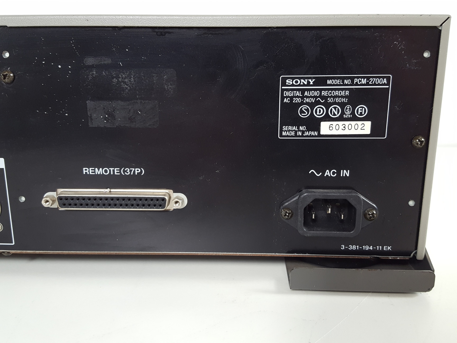Image of Sony Digital Audio DAT Recorder Model PCM-2700A