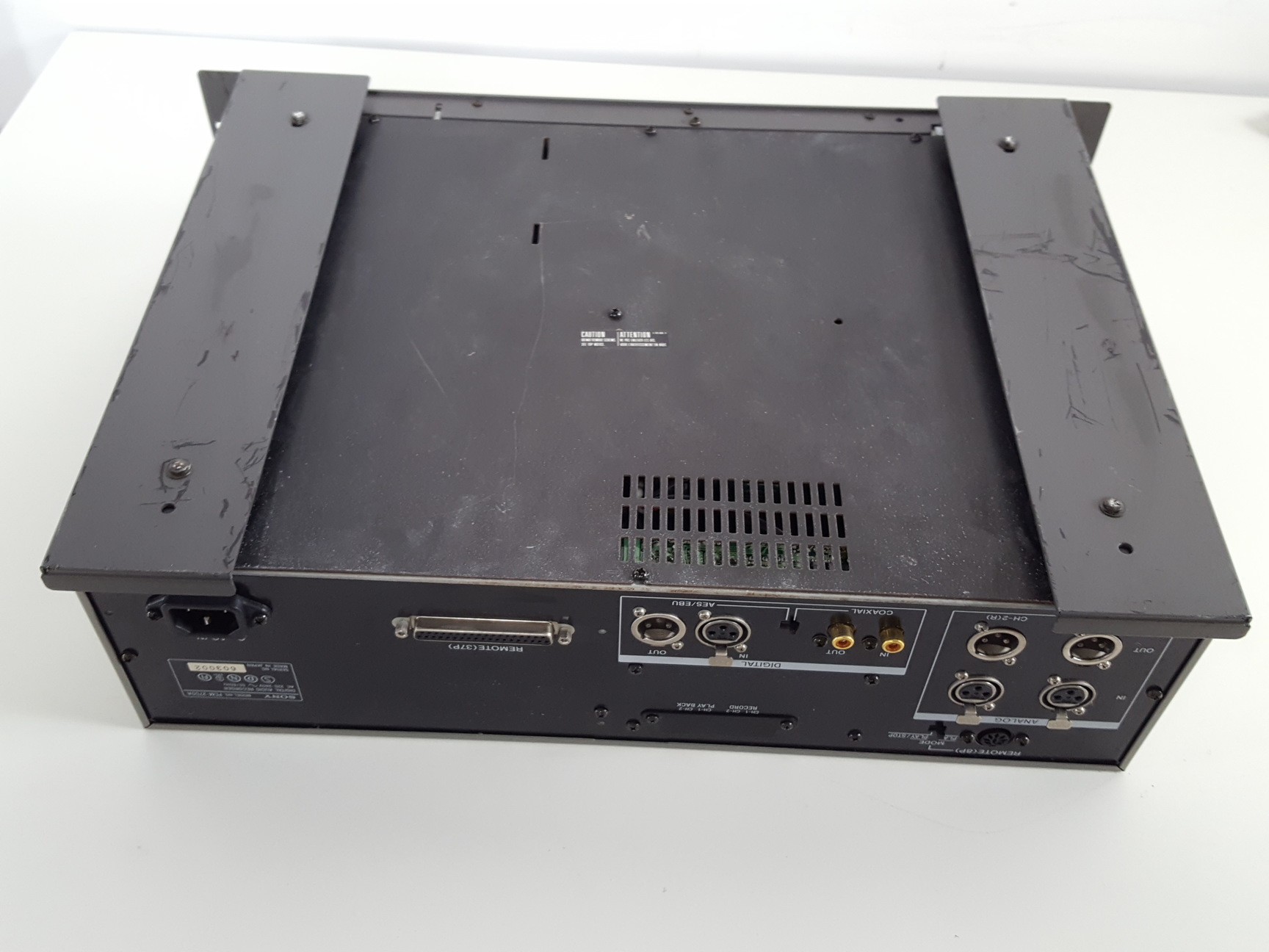 Image of Sony Digital Audio DAT Recorder Model PCM-2700A
