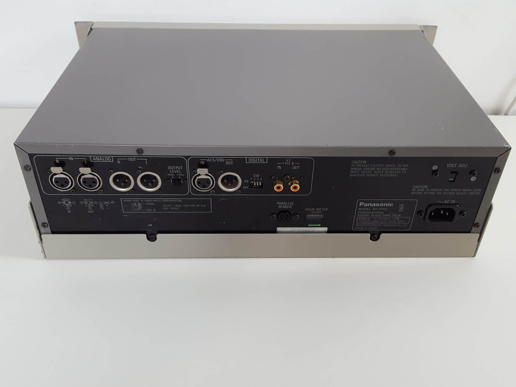 Image of Panasonic SV-3700 DAT Digital Audio Tape Recorder/Player