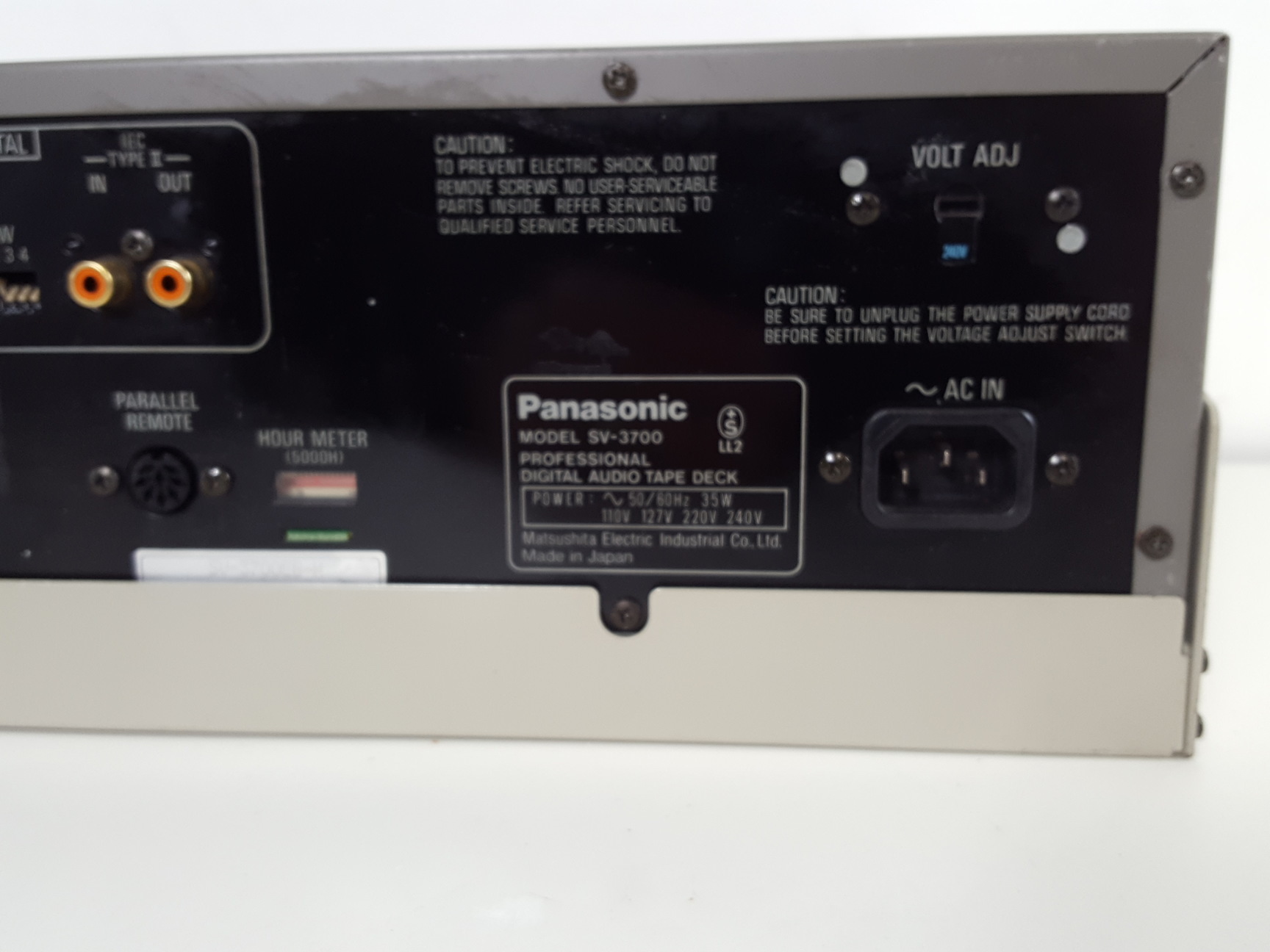 Image of Panasonic SV-3700 DAT Digital Audio Tape Recorder/Player