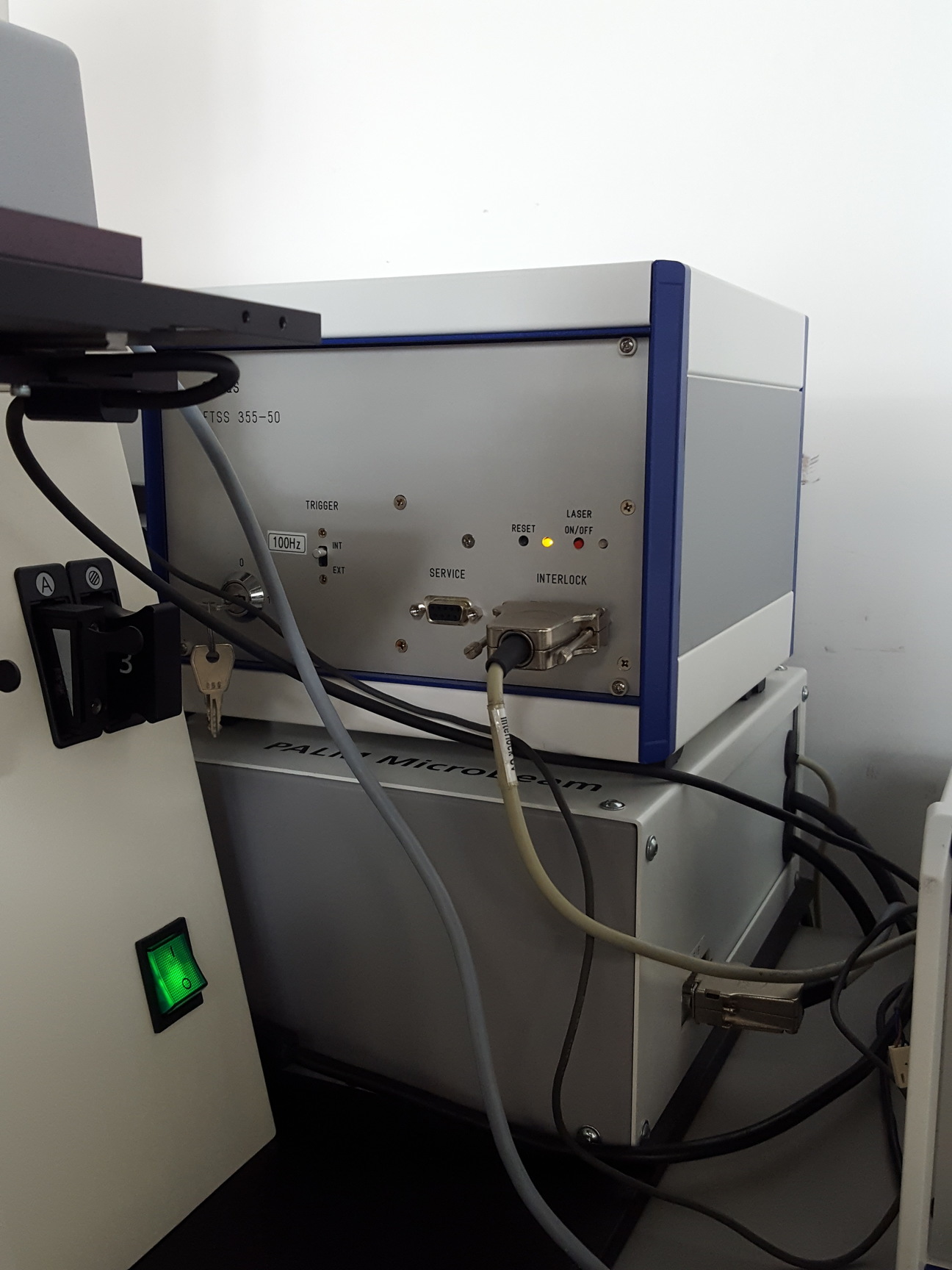 Image of PALM Laser Microscope Microlaser Microbeam Capture Zeiss Axiovert 200M P.A.L.M