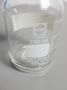 Thumbnail image of 159 x 250ml Laboratory Duran Bottles - Schott, Pyrex, Fisher, Simax, Boro Lab
