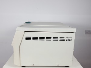 Thumbnail image of Heraeus Megafuge 2.0R Lab Centrifuge with 4 x 500ml 4100 Swing Arm Rotor