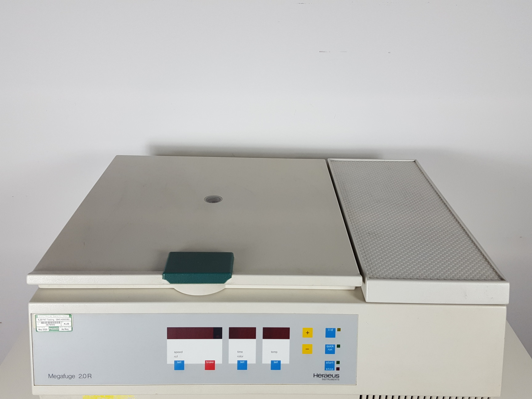 Image of Heraeus Megafuge 2.0R Lab Centrifuge with 4 x 500ml 4100 Swing Arm Rotor