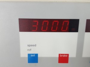 Thumbnail image of Heraeus Megafuge 2.0R Lab Centrifuge with 4 x 500ml 4100 Swing Arm Rotor