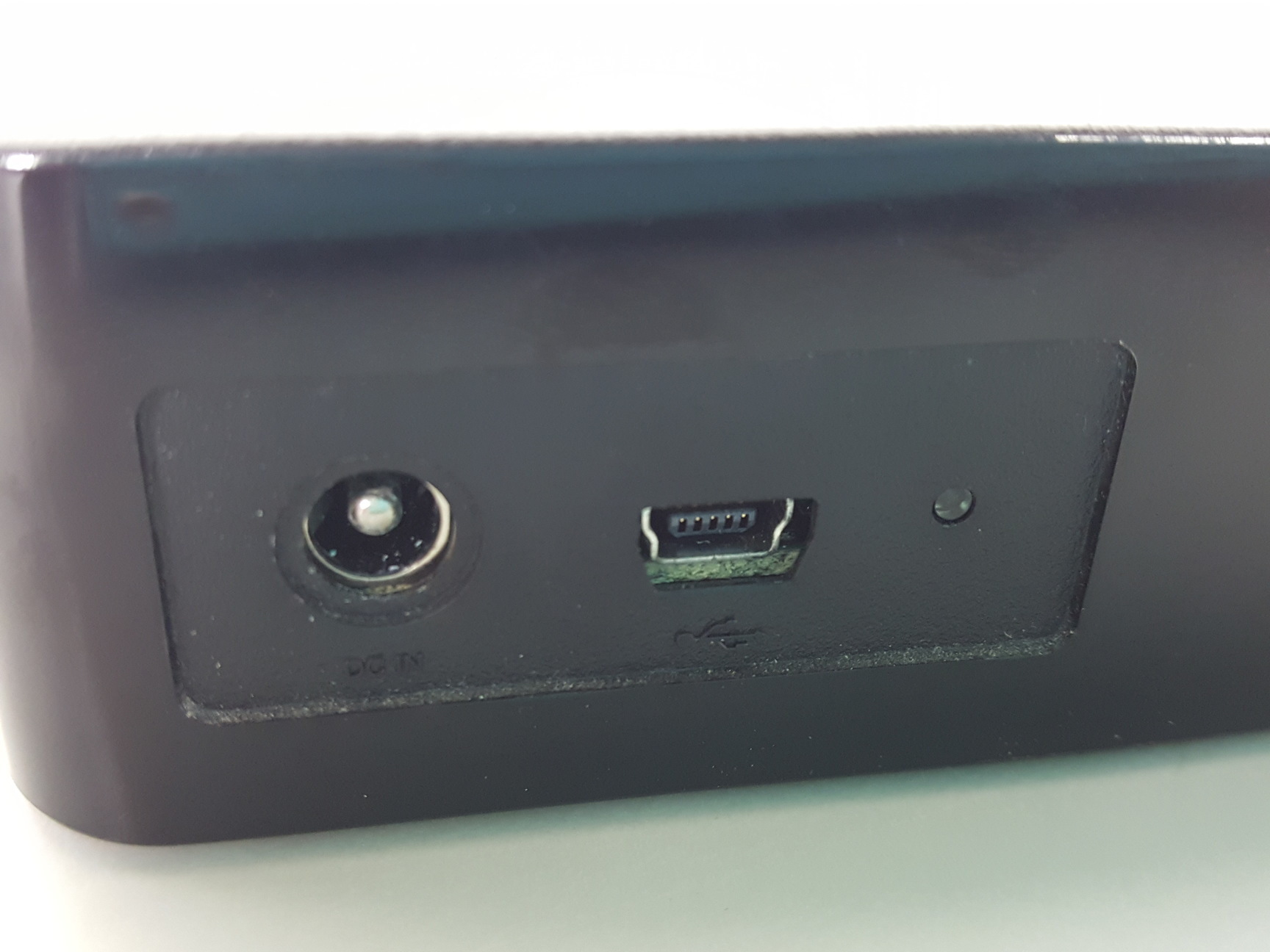 Western Digital 1TB External Hard Drive HDD PN WDBAAU0010HBK 01 Western digital 1tb external hard drive hdd pn wdbaau0010hbk 01