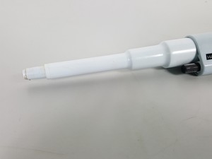 Thumbnail image of 2 x Nichiryo Nichipet EX Pipettes Volume 100 - 1000μL Lab