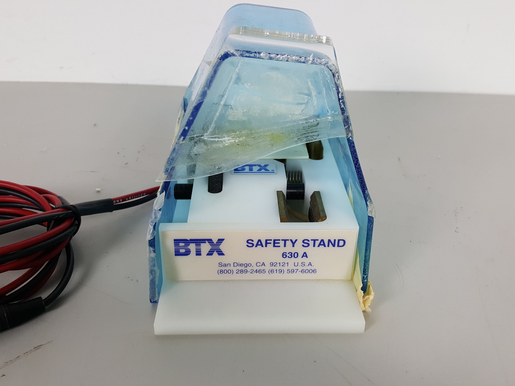 Image of BTX Safety Stand for Cuvette and Chambers 630 A Lab Spares or Repairs