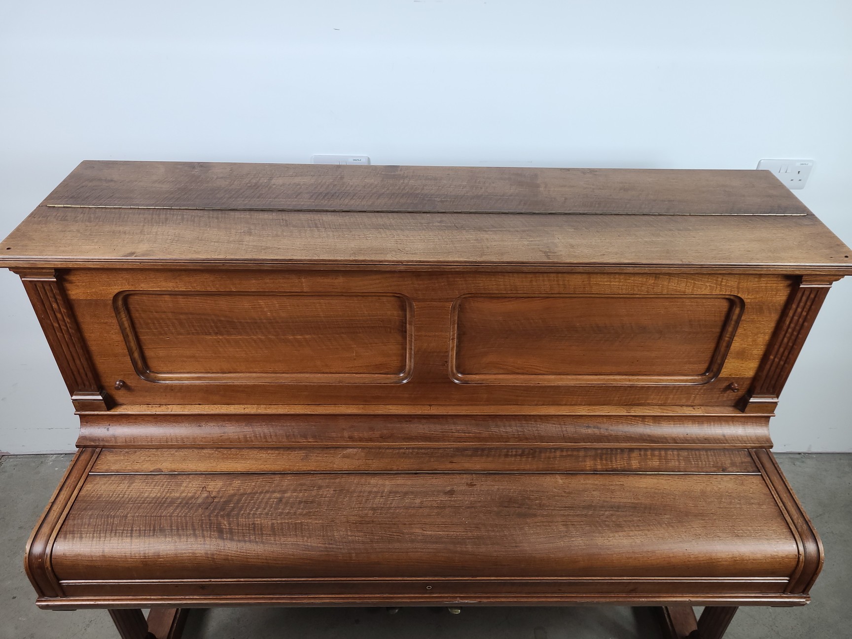 Image of Steinway & Sons Upright Piano (92176) Satin Walnut, 1899, 88 keys