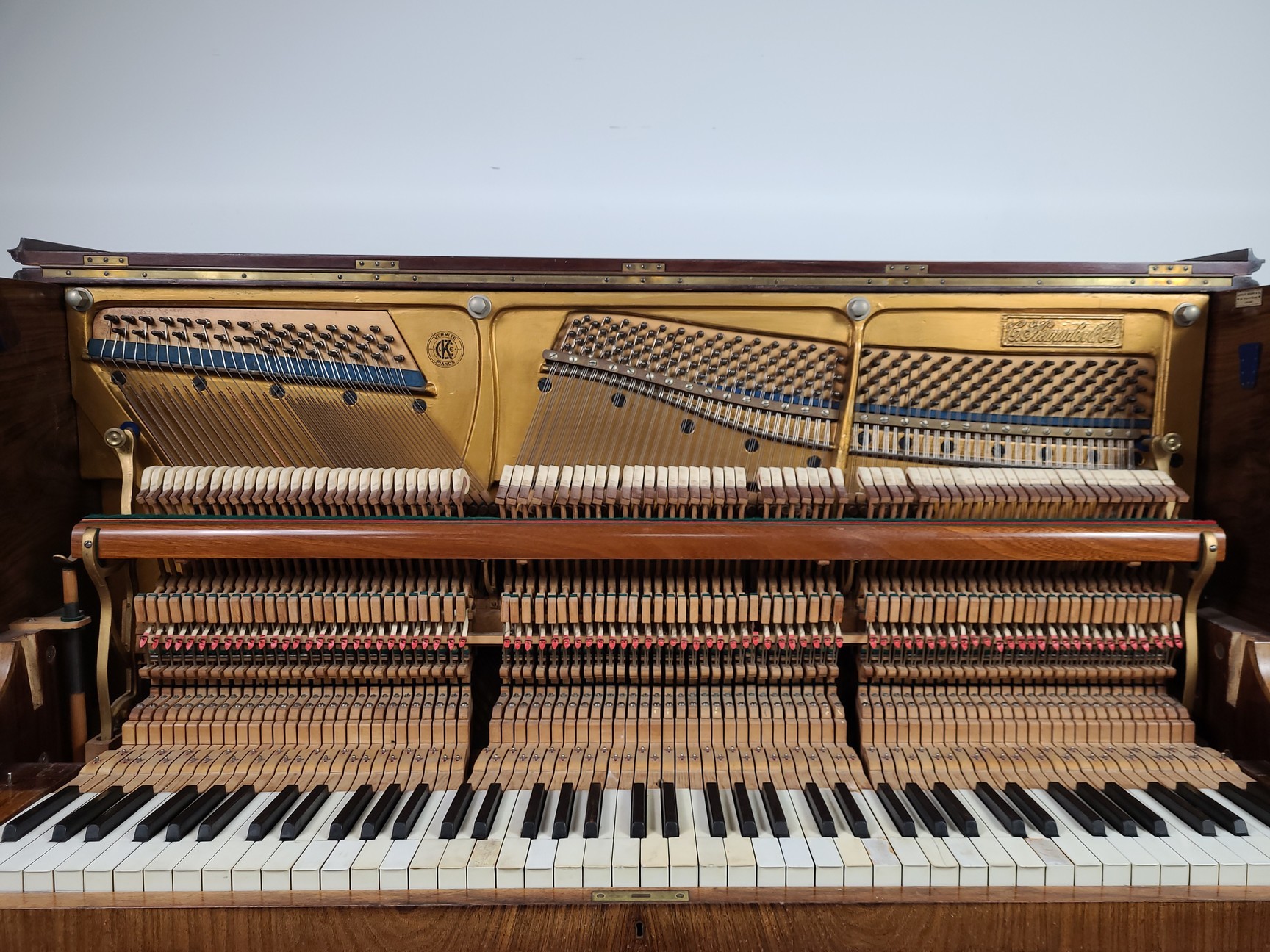 Image of Kemmler Osnabruck Upright Piano, 1925, 85 keys, 