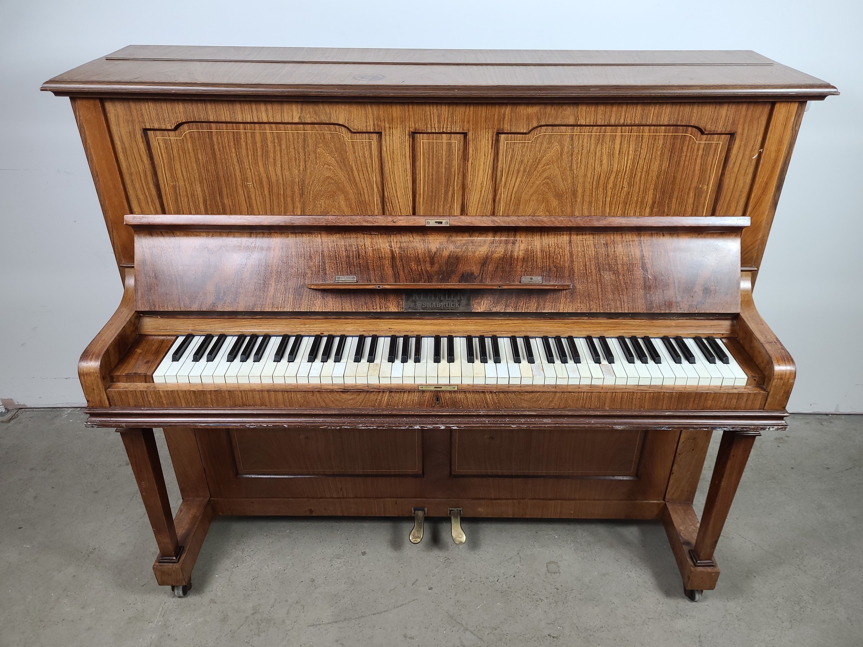 Image of Kemmler Osnabruck Upright Piano, 1925, 85 keys, 