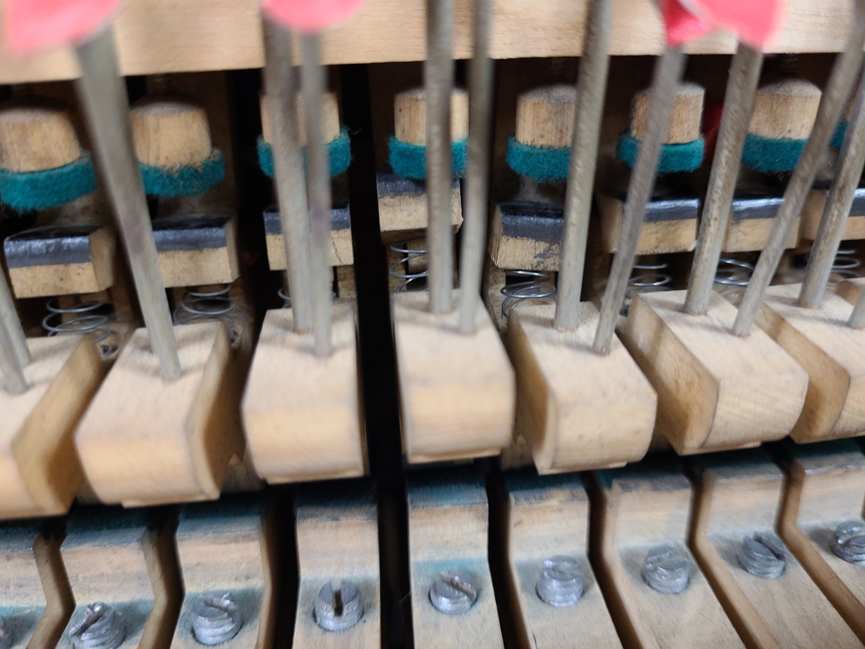Image of Kemmler Osnabruck Upright Piano, 1925, 85 keys, 