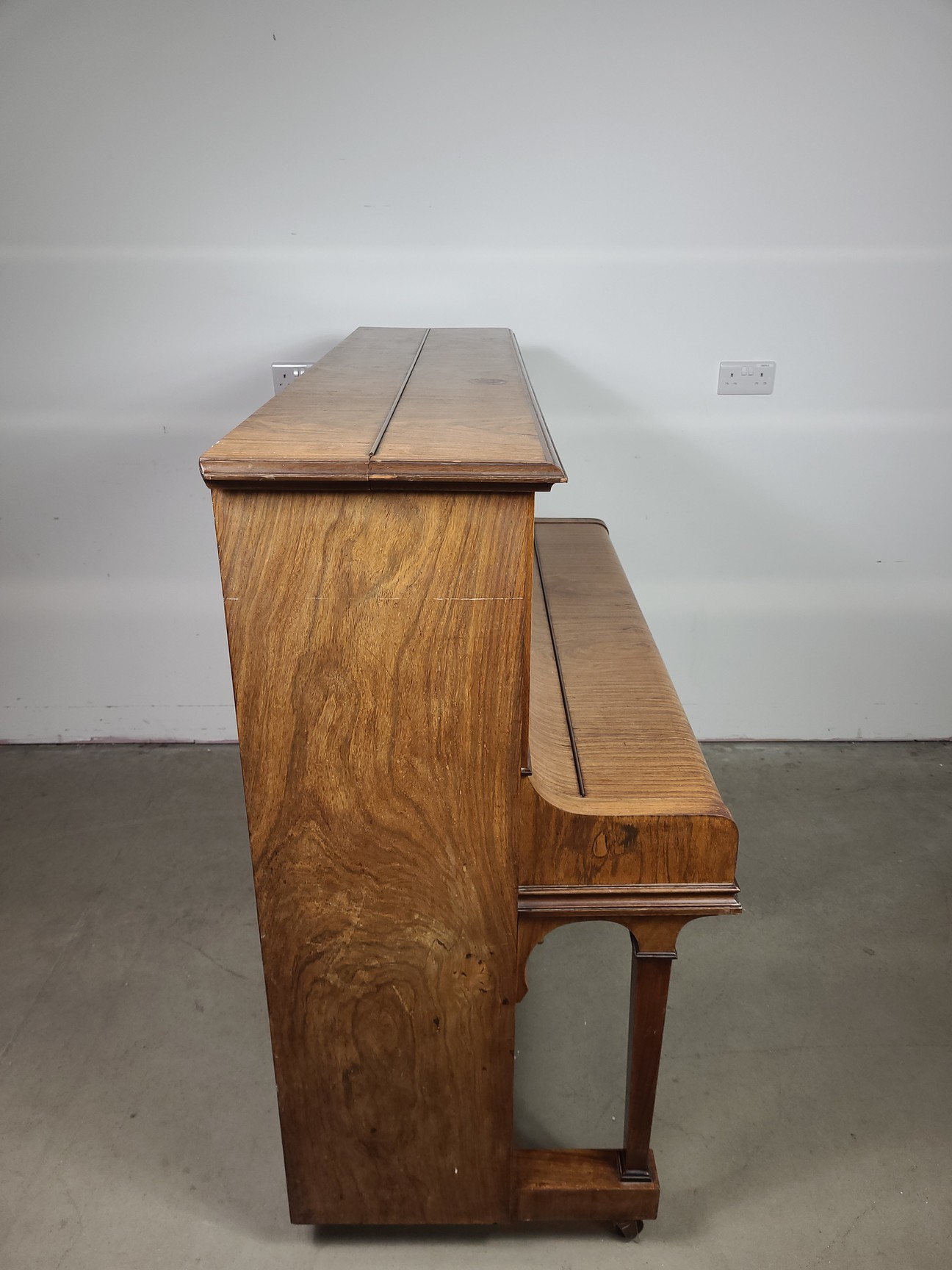 Image of Kemmler Osnabruck Upright Piano, 1925, 85 keys, 