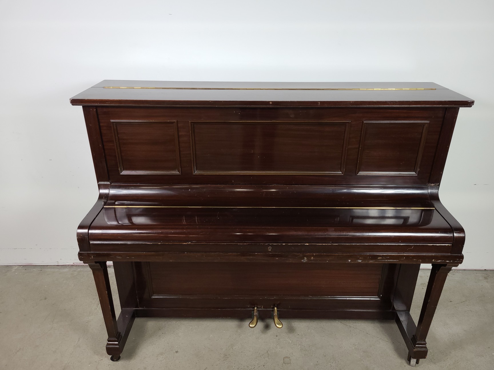 Image of George Rogers & Sons Upright Piano (35861), 1925, 88 Keys, Dark Mahogany