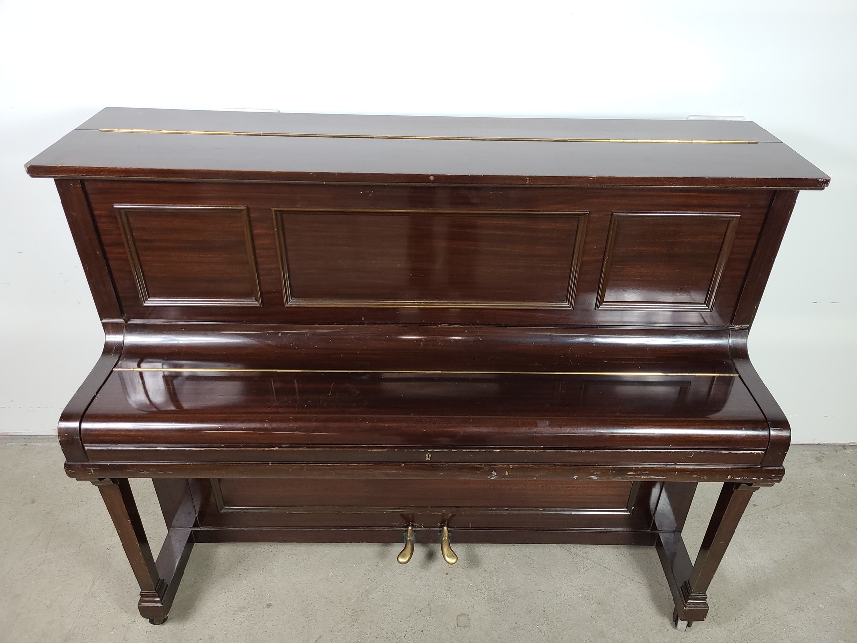 Image of George Rogers & Sons Upright Piano (35861), 1925, 88 Keys, Dark Mahogany