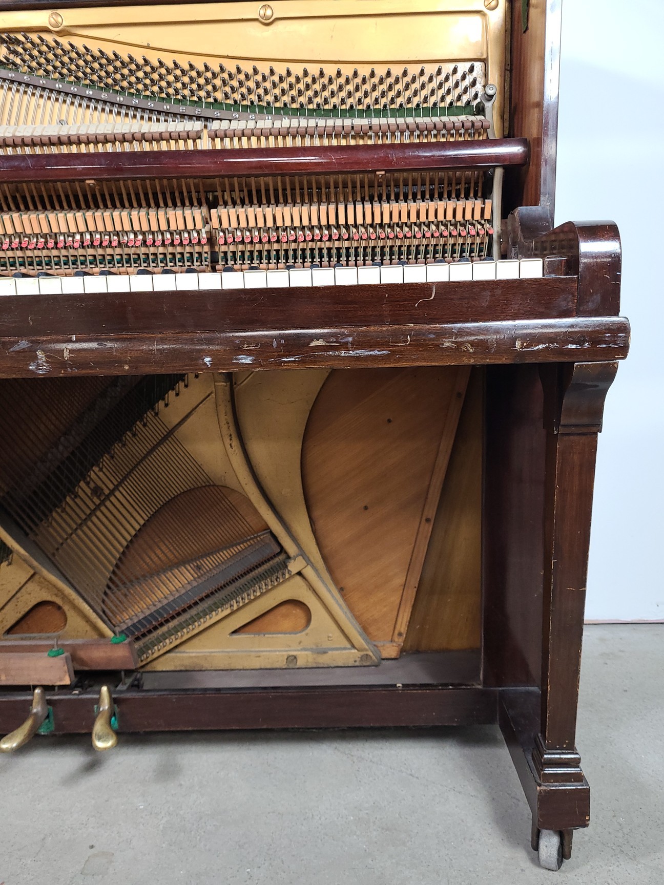Image of George Rogers & Sons Upright Piano (35861), 1925, 88 Keys, Dark Mahogany