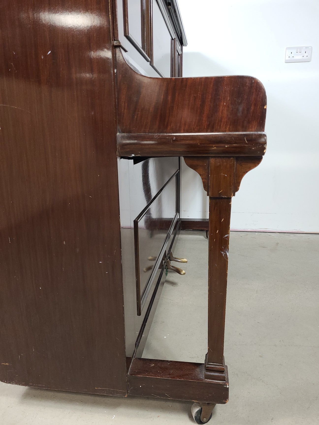 Image of George Rogers & Sons Upright Piano (35861), 1925, 88 Keys, Dark Mahogany