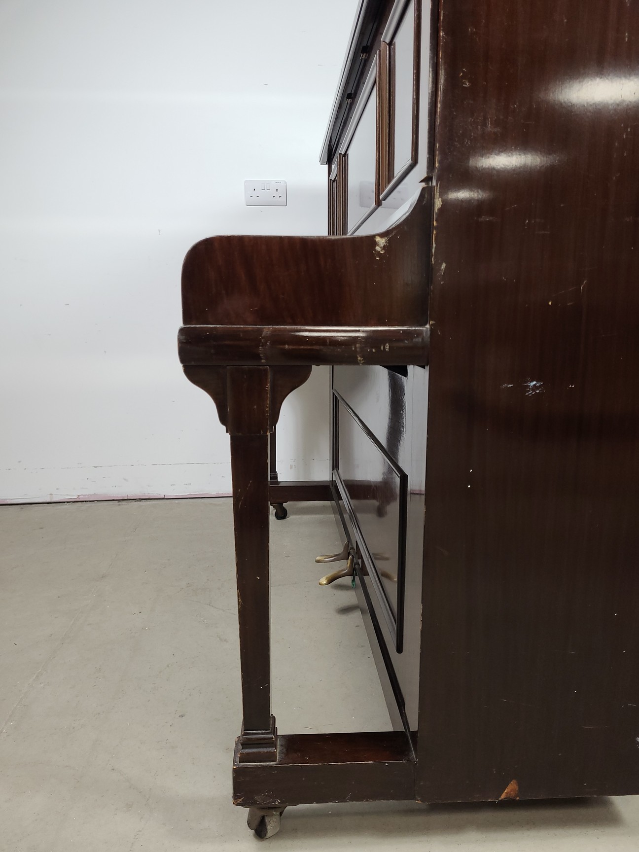 Image of George Rogers & Sons Upright Piano (35861), 1925, 88 Keys, Dark Mahogany