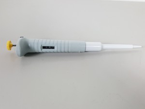 Thumbnail image of 7 x Nichiryo Nichipet EX Pipettes Volume 2 - 20μL Lab