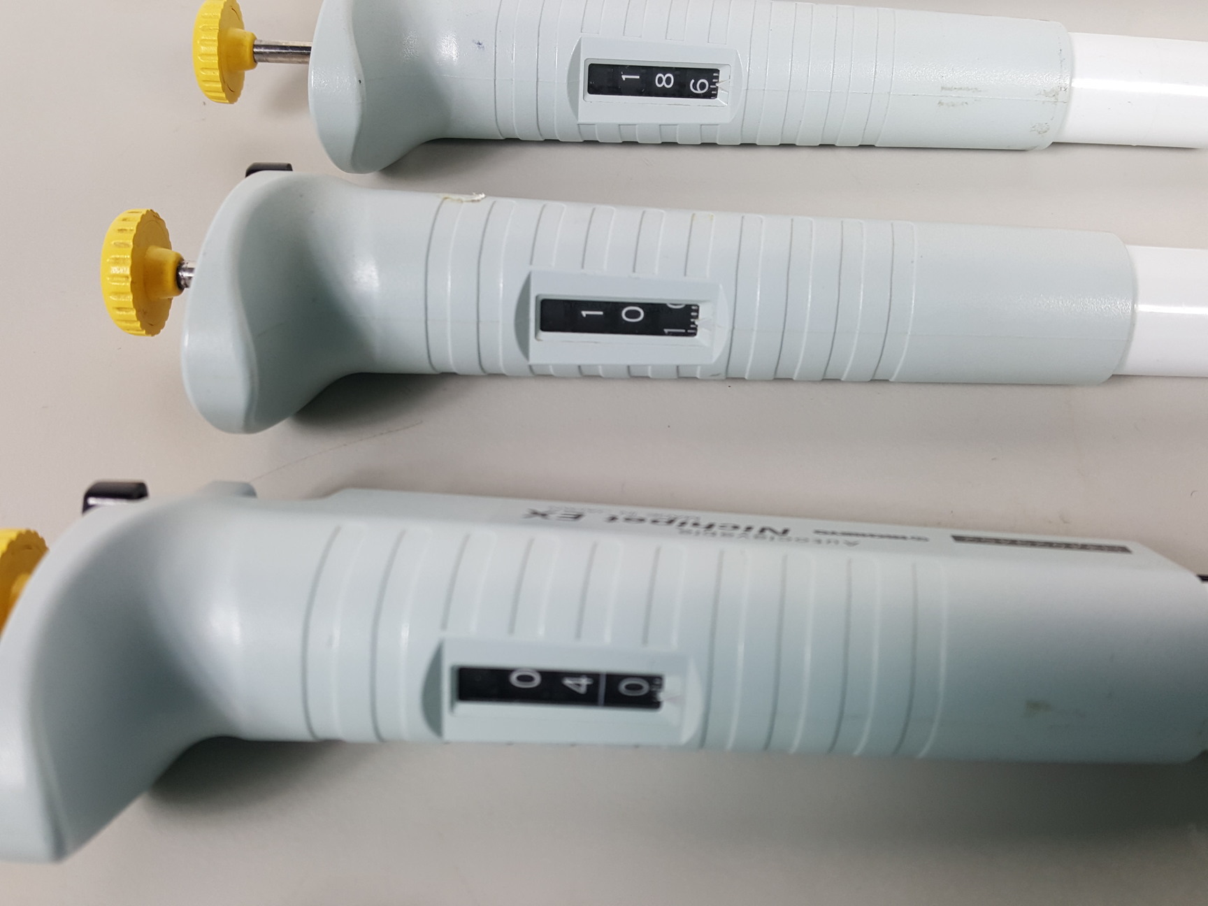 Image of 7 x Nichiryo Nichipet EX Pipettes Volume 2 - 20μL Lab