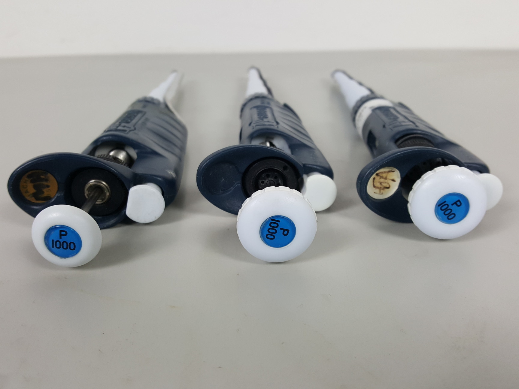 Image of 3 x Gilson Pipetman P1000 Pipettes 200 - 100μL Lab