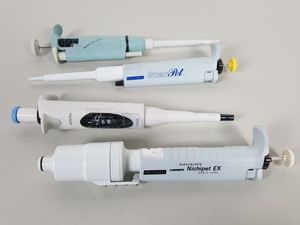 Thumbnail image of 4 x Pipettes AXYPET 0.5-1μL, StarPet 2-20, Nichipet 1-10, Sartorius 100-1000 Lab