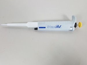 Thumbnail image of 4 x Pipettes AXYPET 0.5-1μL, StarPet 2-20, Nichipet 1-10, Sartorius 100-1000 Lab