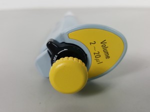 Thumbnail image of 4 x Pipettes AXYPET 0.5-1μL, StarPet 2-20, Nichipet 1-10, Sartorius 100-1000 Lab