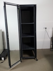 Thumbnail image of Usystems Floor Standing 19" Server Rack Rackmount Cabinet W69 x L106 x H203cm