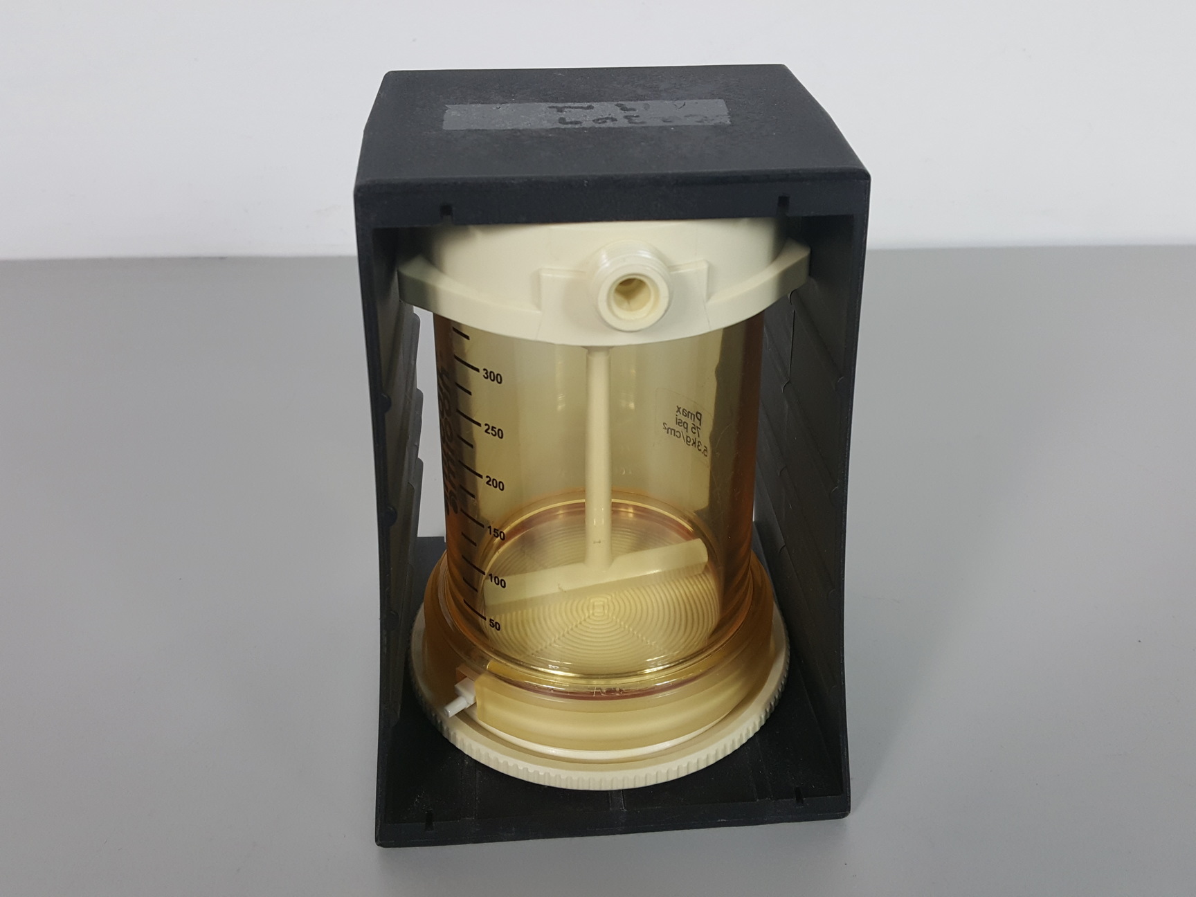 Image of EMD Millipore Amicon 8400 Stirred Cell 350ml Pmax 75 psi 5.3kg/cm