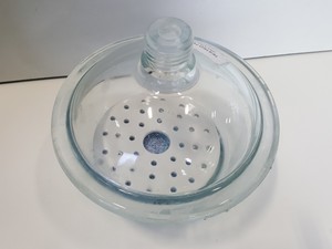 Thumbnail image of Glass Laboratory Domed Vacuum Desiccator / Dryer with Insert 21cm Lab