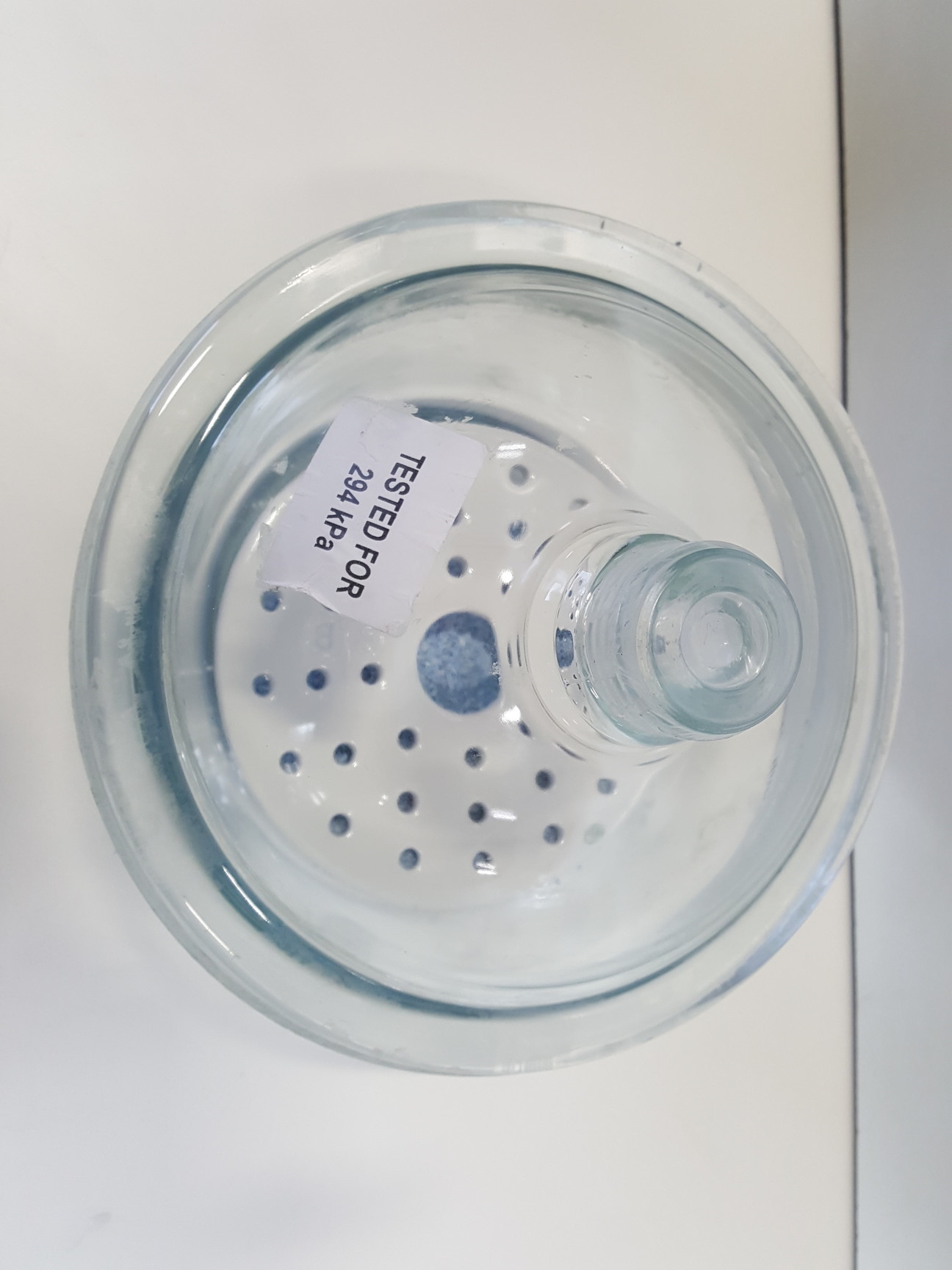 Image of Glass Laboratory Domed Vacuum Desiccator / Dryer with Insert 21cm Lab