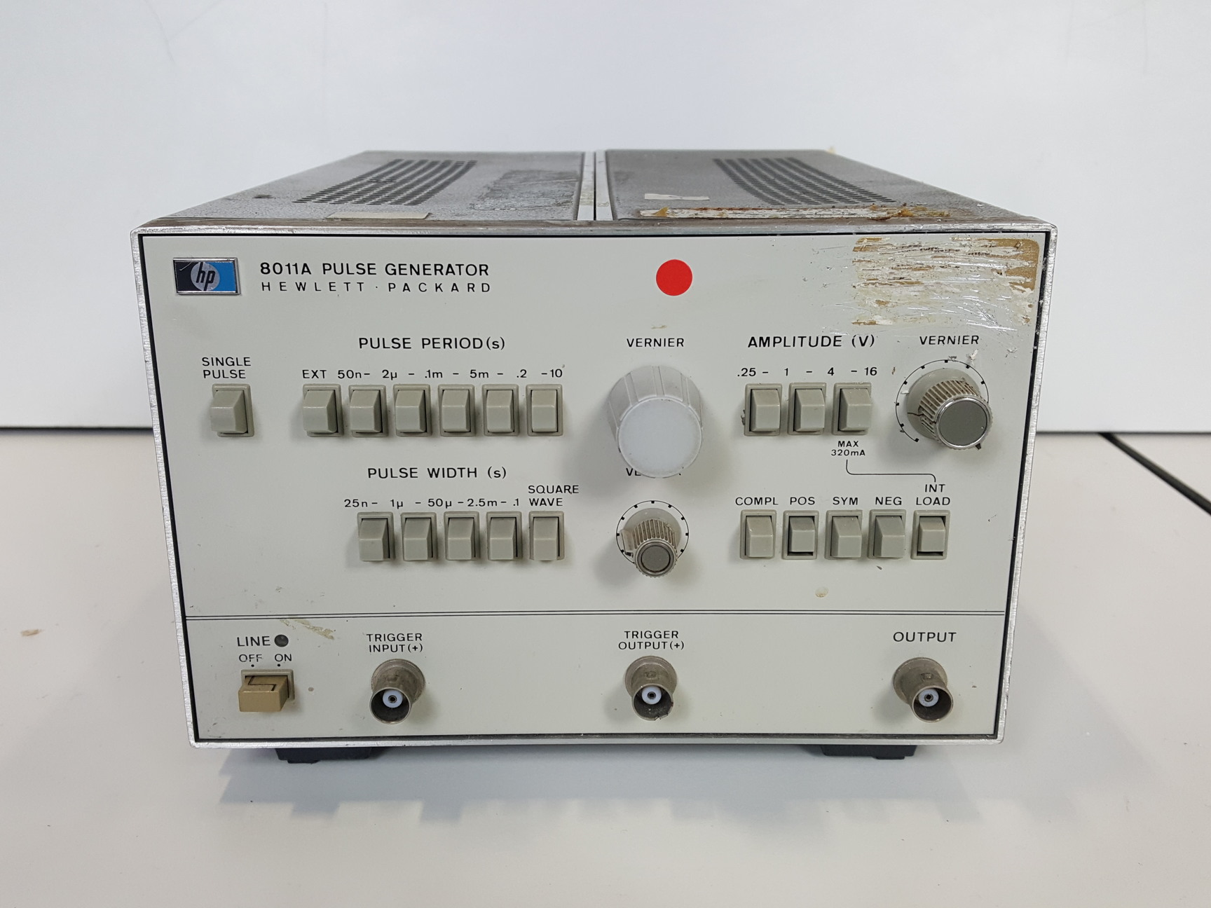 Image of Hewlett Packard HP 8011A Pulse Generator Lab