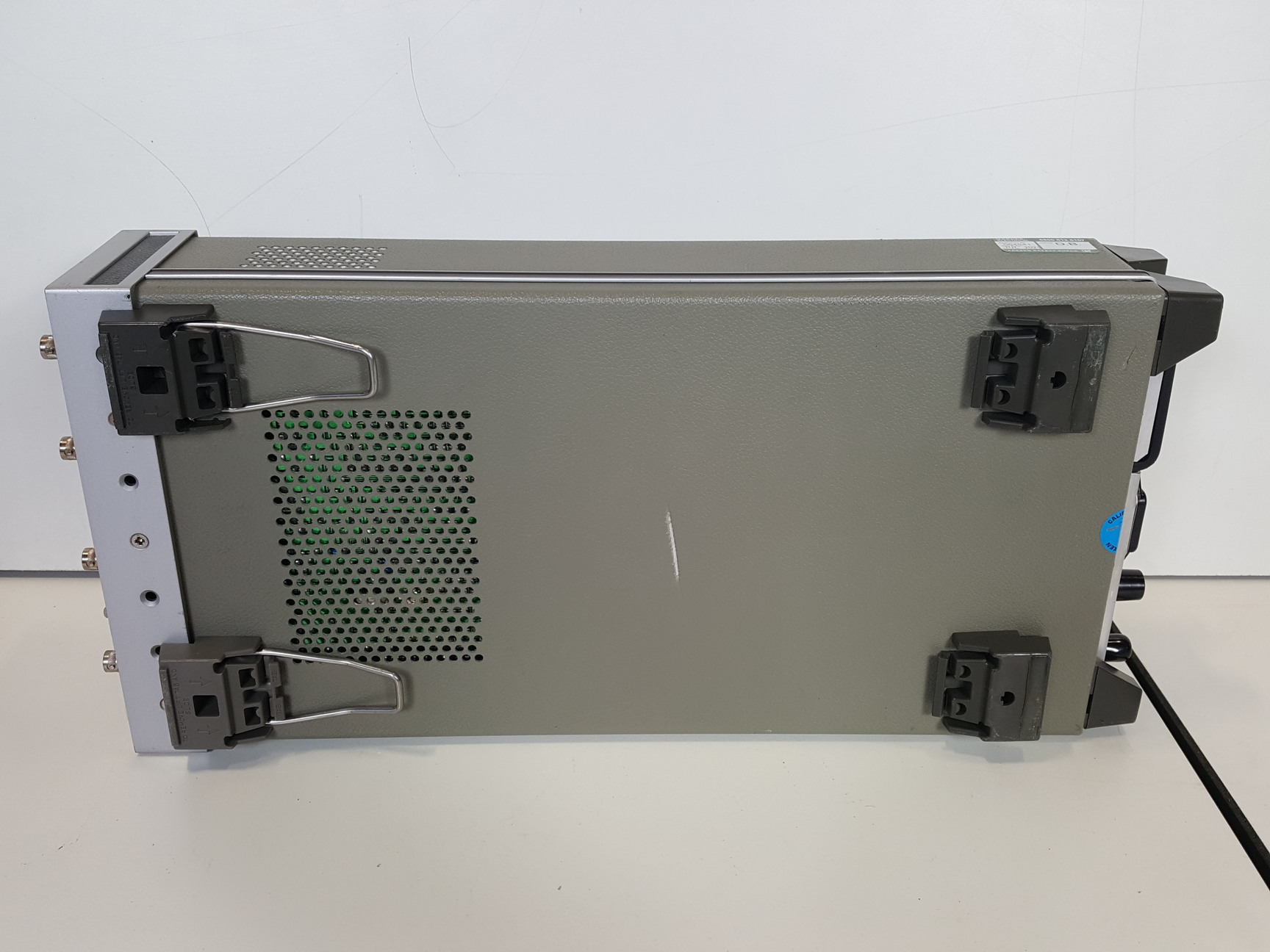 Image of Hewlett Packard HP 8116A 50MHz Pulse/Function Generator Lab Spares or Repairs