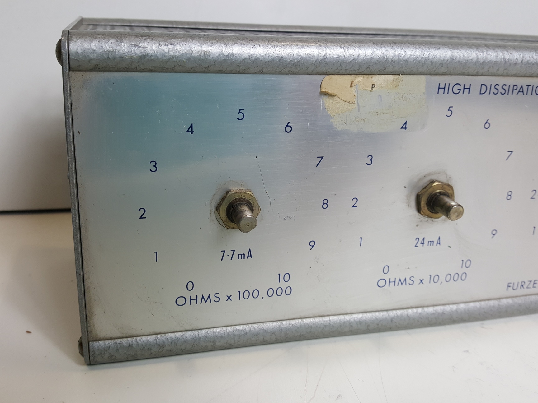 Image of Furzehill Laboratories Ltd High Dissipation Resistance Box Type R600 1% Accuracy
