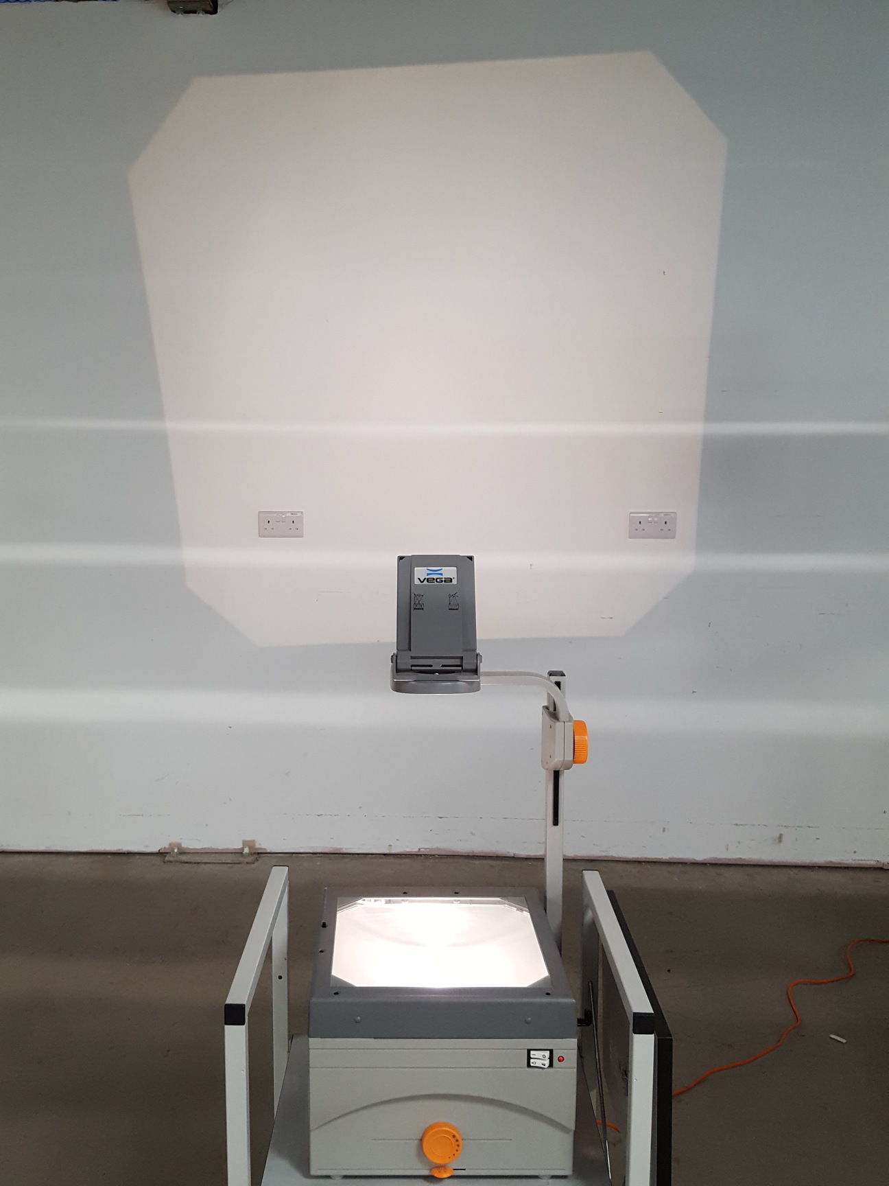 Image of Vega Focus 400 GLS Overhead Acetate Projector & Trolley 