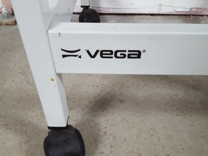 Thumbnail image of Vega Focus 400 GLS Overhead Acetate Projector & Trolley 