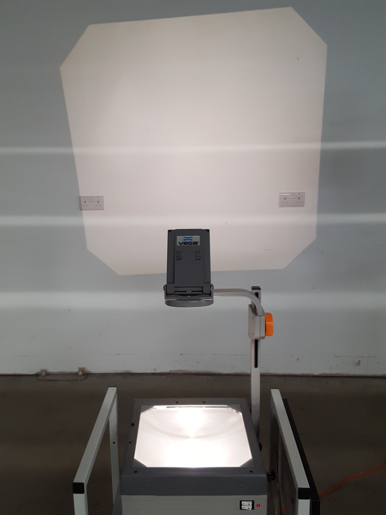 Image of Vega Focus 400 GLS Overhead Acetate Projector & Trolley 