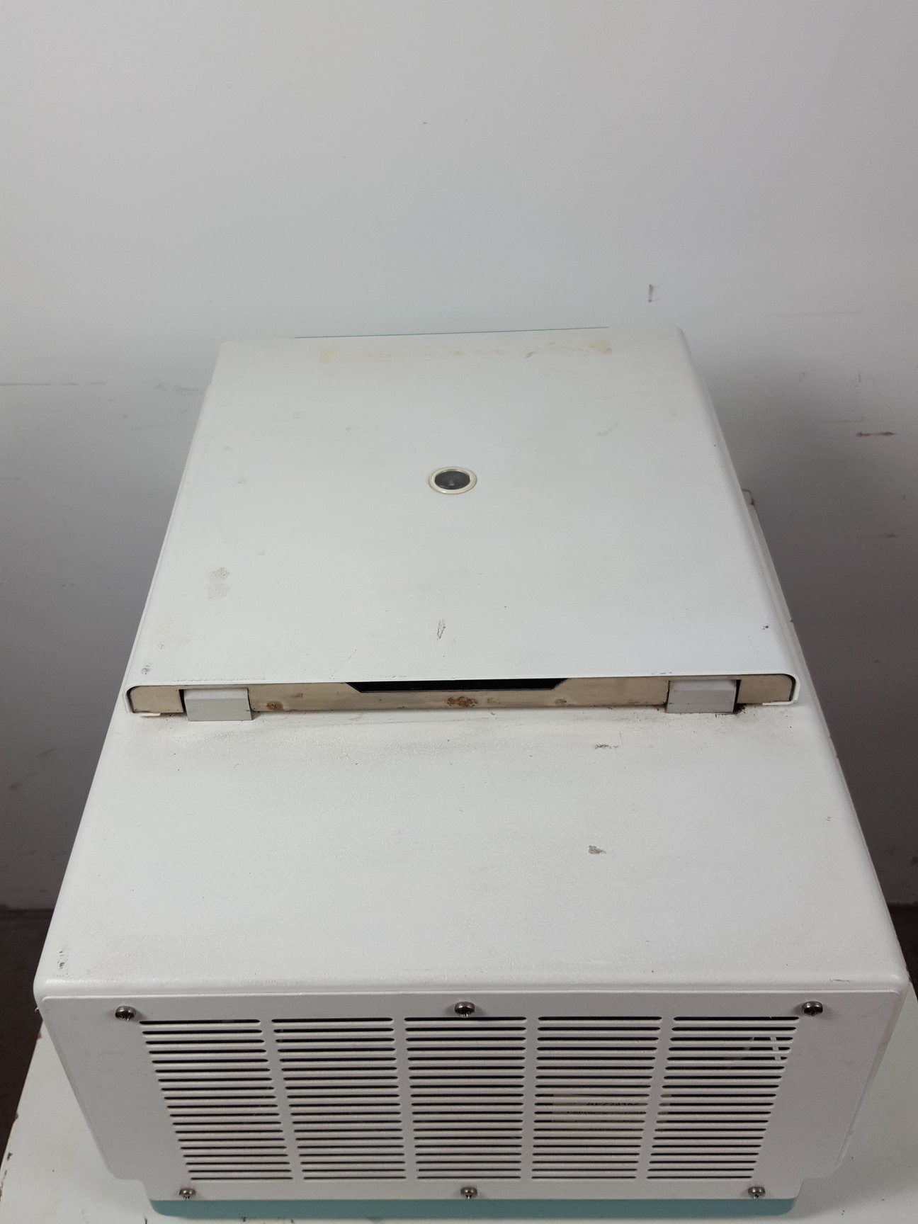 Image of Hettich Universal 32 R 1610 Refrigerated Centrifuge w/ 5000RPM Rotor & Parts Lab