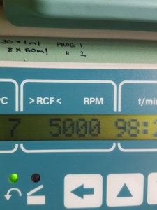 Thumbnail image of Hettich Universal 32 R 1610 Refrigerated Centrifuge w/ 5000RPM Rotor & Parts Lab