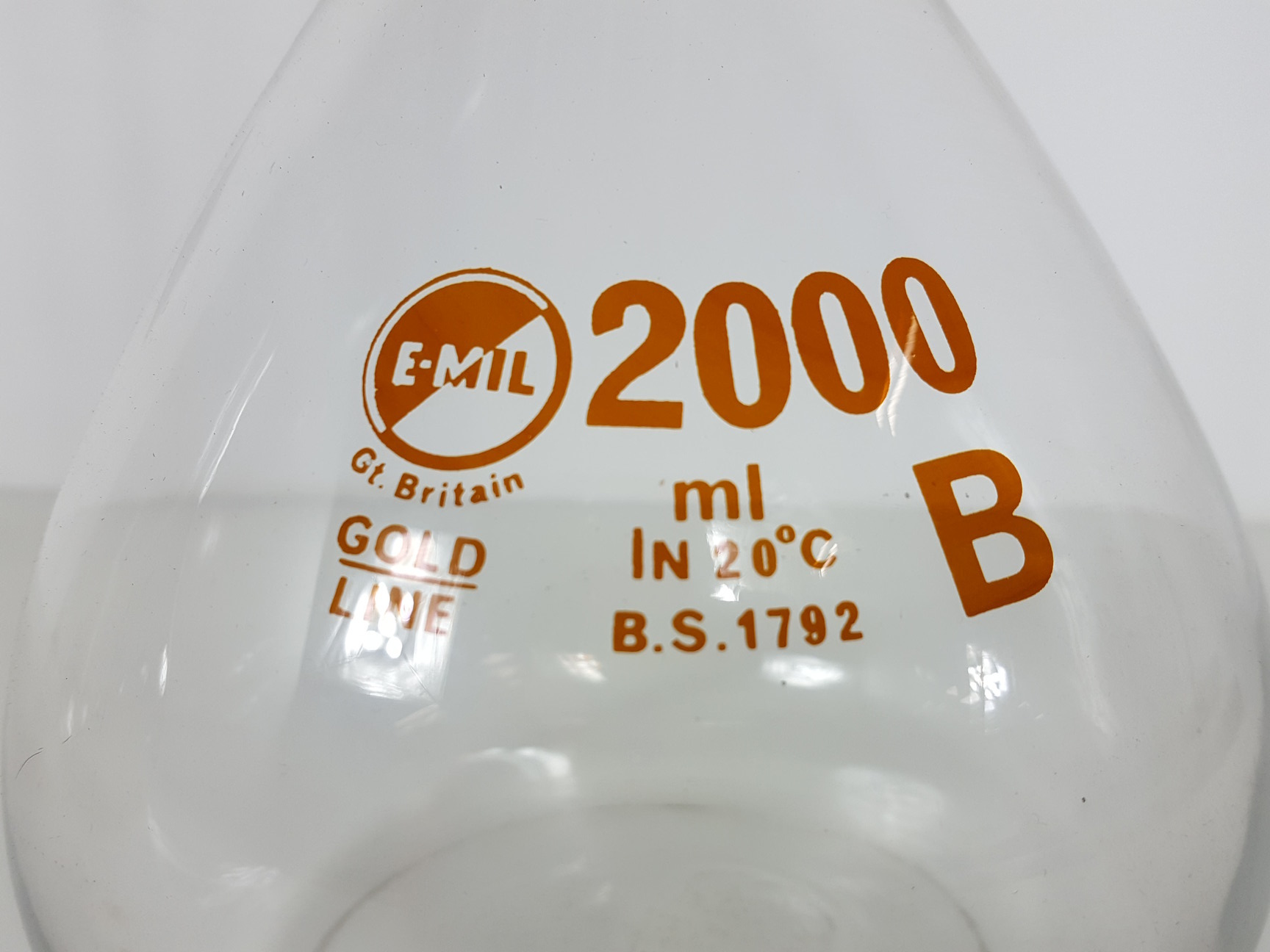 Image of 32 x Volumetric Flasks, 3L Buchner Funnel, 10L Bottle, 3 x Measuring Tubes Lab