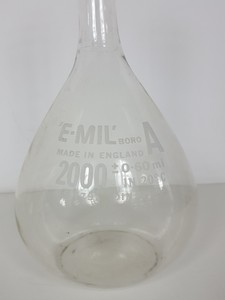 Thumbnail image of 32 x Volumetric Flasks, 3L Buchner Funnel, 10L Bottle, 3 x Measuring Tubes Lab