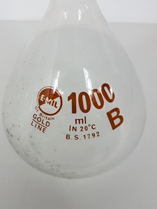 Thumbnail image of 32 x Volumetric Flasks, 3L Buchner Funnel, 10L Bottle, 3 x Measuring Tubes Lab