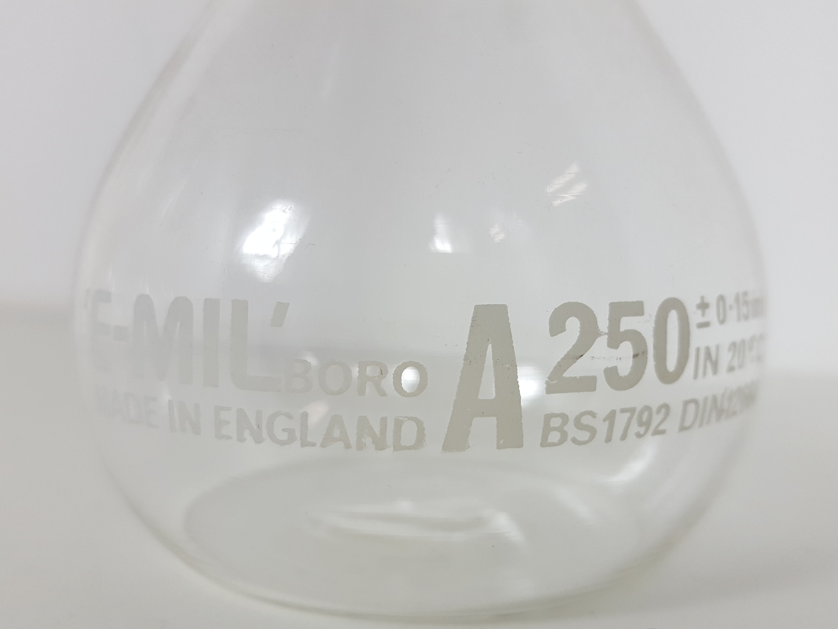 Image of 32 x Volumetric Flasks, 3L Buchner Funnel, 10L Bottle, 3 x Measuring Tubes Lab